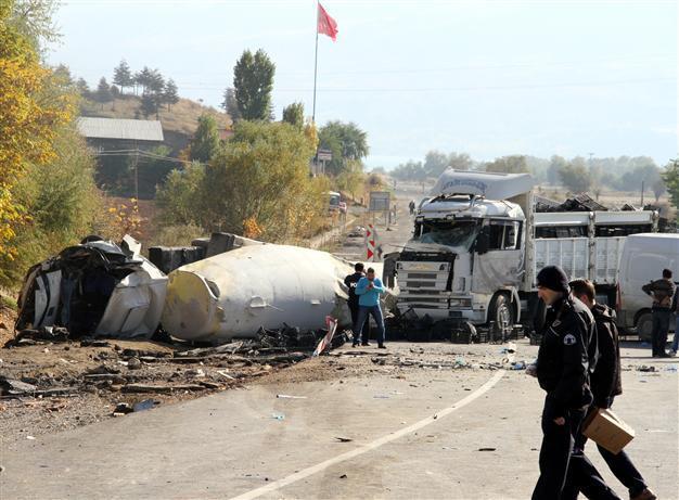 Three policemen killed in traffic accident in eastern province