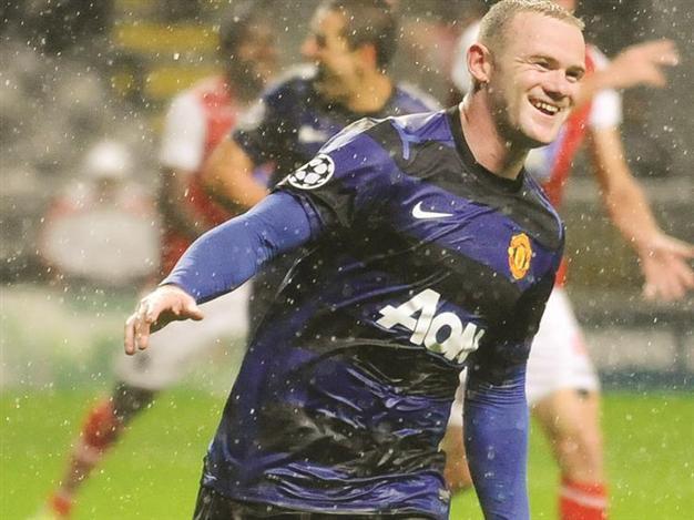 Man Utd looks to widen gap on top spot