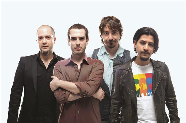Mor ve Ötesi prepares for Ghetto gig