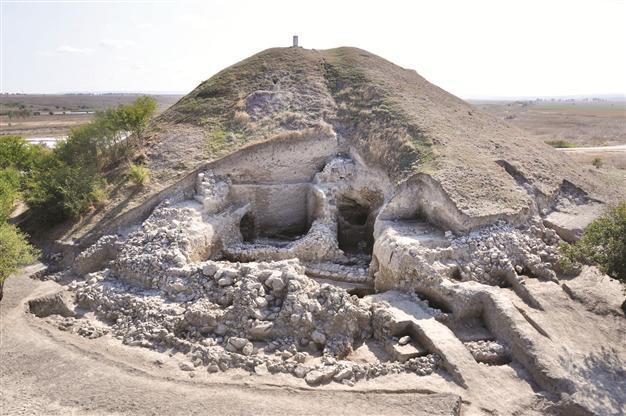 Oldest ancient town revealed in Bulgaria