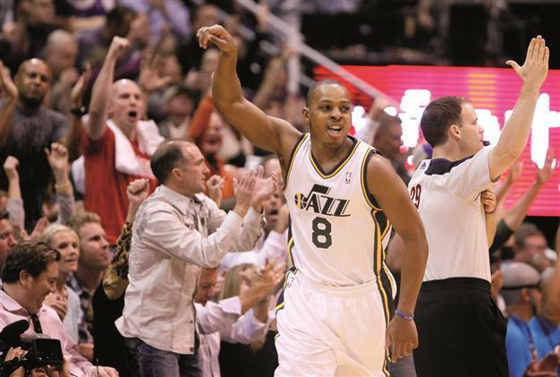 Foye leads Jazz over struggling LA Lakers