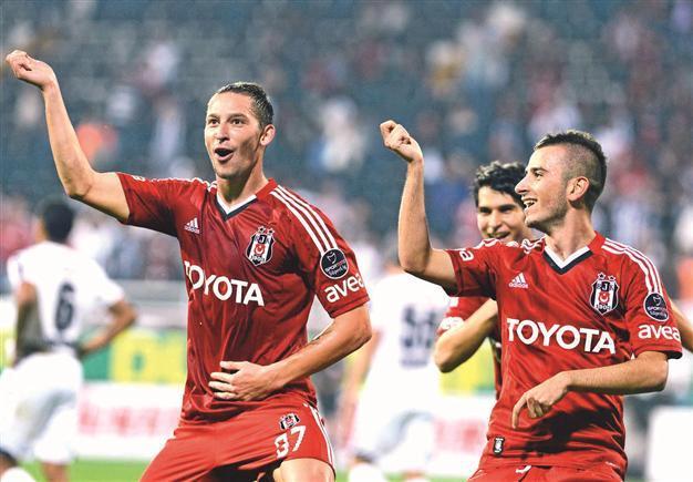 Starlet runs Eagles show