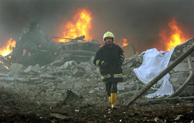At least 25 killed in car bomb at Iraq army base: officials
