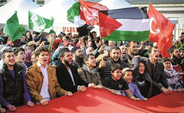 Trial trying Israel soldiers for deadly Gaza raid starts