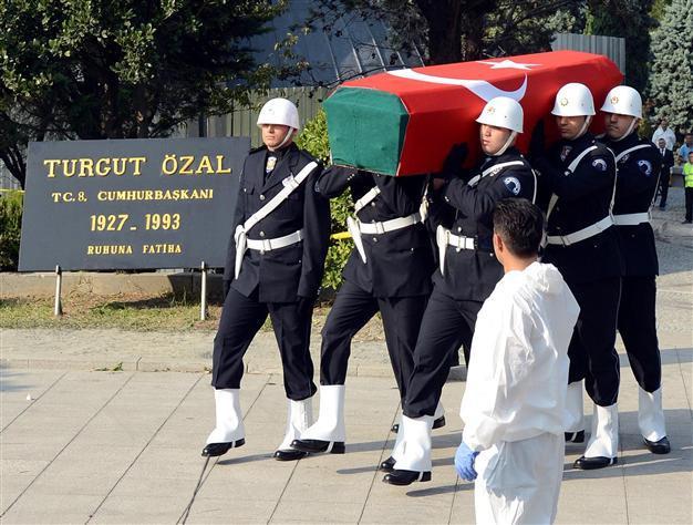 Deceased President Özal to be reburied