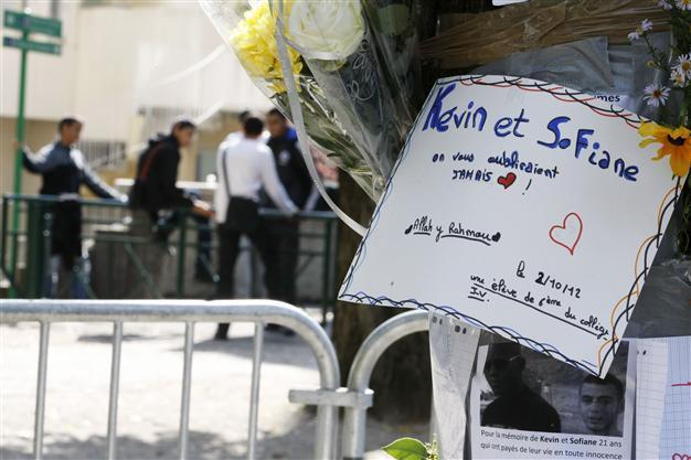 Grenoble killings suspect surrenders
