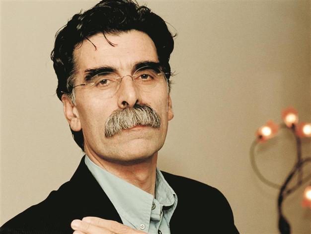Kader Abdolah meets with other language