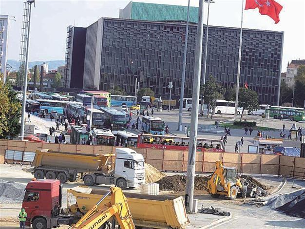 Academics unhappy with Taksim renovation project