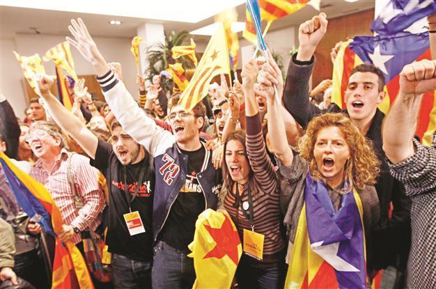 Catalan voters back separatists