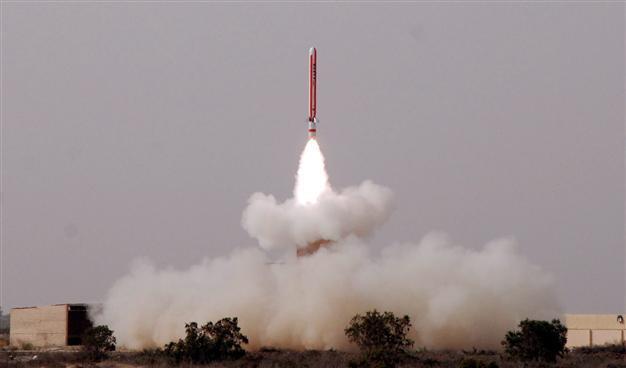 Pakistan tests nuclear-capable ballistic missile