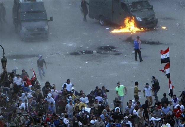 Morsi under growing fire