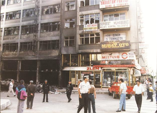 President Gül orders new probe into Sivas massacre