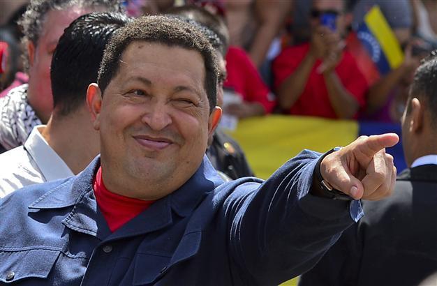 Chavez returns from Cuba after cancer treatment