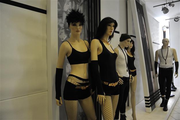 Risque mannequins removed for visit of Turkish PM
