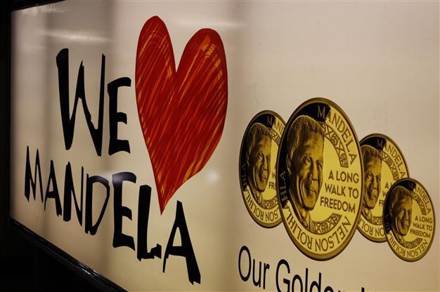 Mandela comfortable after night in hospital
