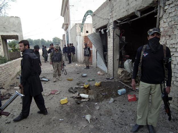 Taliban attack on Pakistan police kills 6: officials