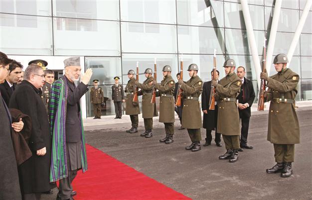 Karzai visits Afghan police cadets in Turkey