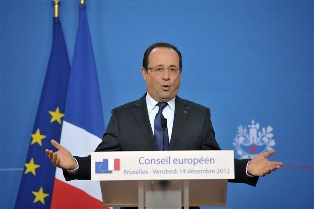 Chevalier Berlusconi wont replace Monti as PM, says French president