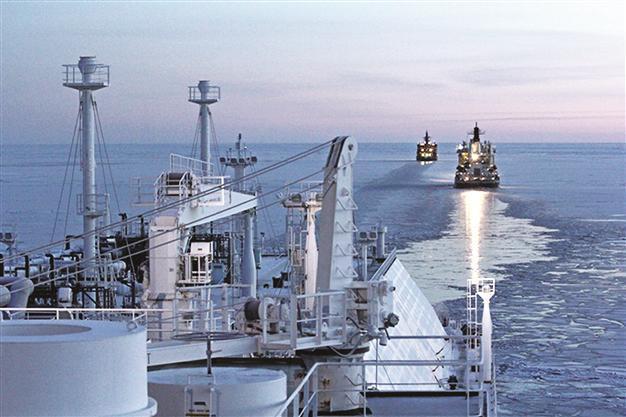 Japan shifts to LNG dependency from nuclear, eyes US fuel