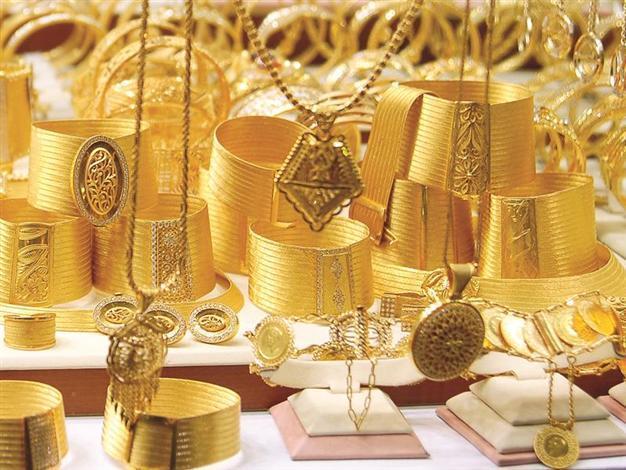 Gold sales help narrow the current account gap