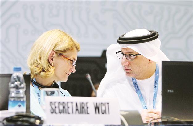 Russia backtracks on web proposals