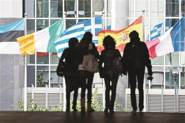 European Union agrees to boost trade with Latin America