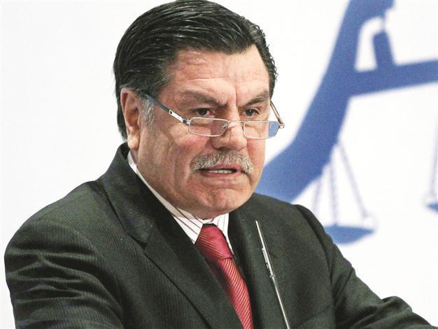 Top judge warns against illegal proof collecting