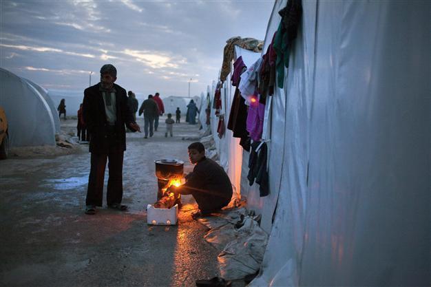 Deputy PM: Syrian refugees in Turkey exceed 145,000