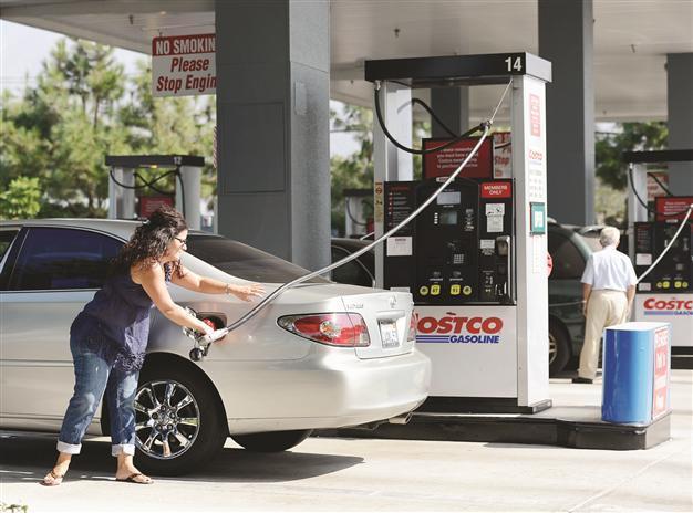 Oil prices, production go down over hurricane fears