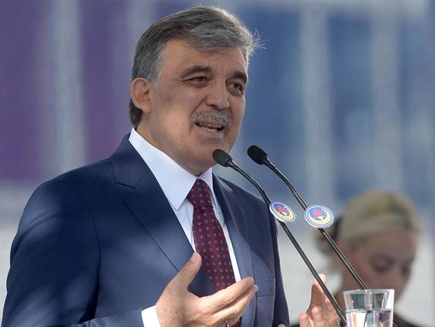 Turkish President Gül invites Iraqi President Talabani to Turkey for treatment