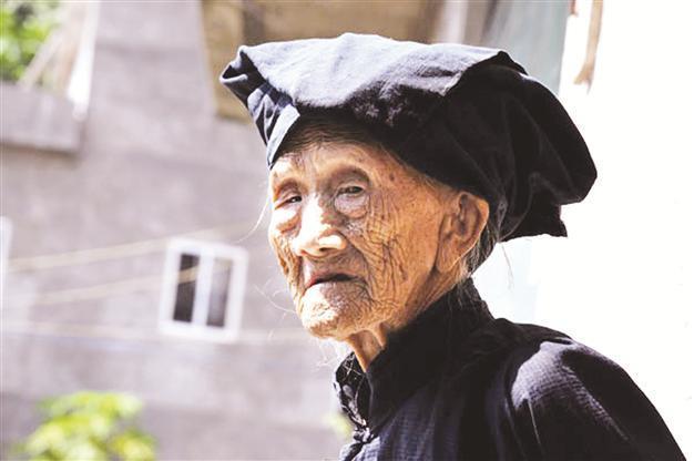 China has more female centenarians