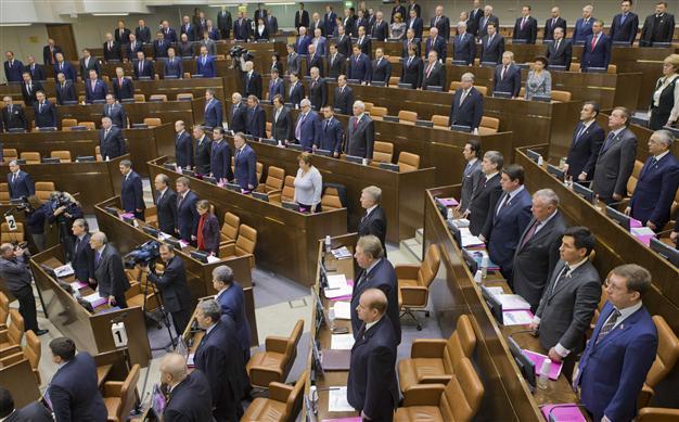 Russia ban on US adoption clears parliament