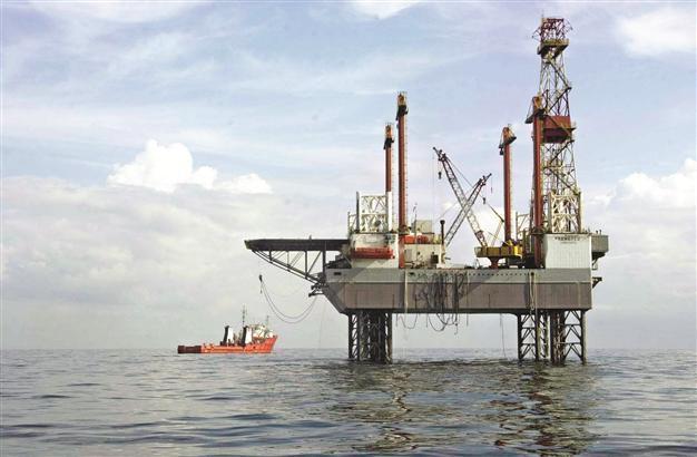 Turkey sticks with oil reach despite BP failure