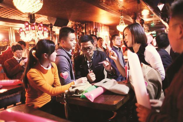 China’s Singles Day beat Cyber Monday shopping