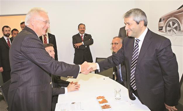 Minister invites Volkswagen to invest in Turkey