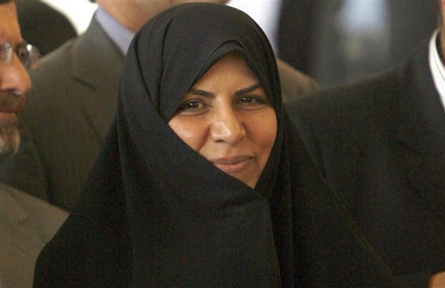 Iran president sacks cabinets sole woman