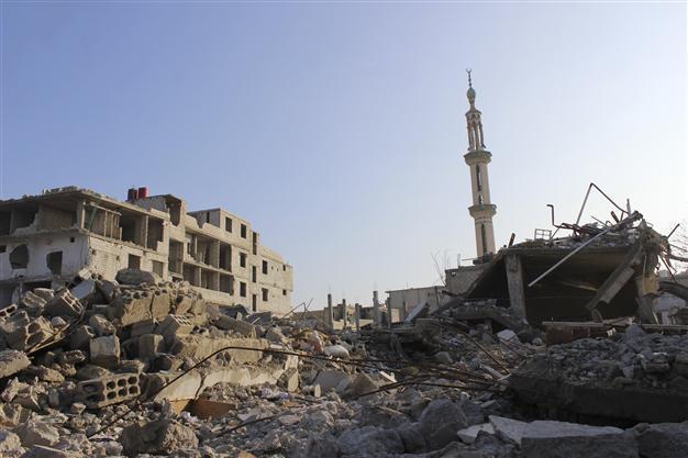 Syrian warplanes raid Damascus province: watchdog