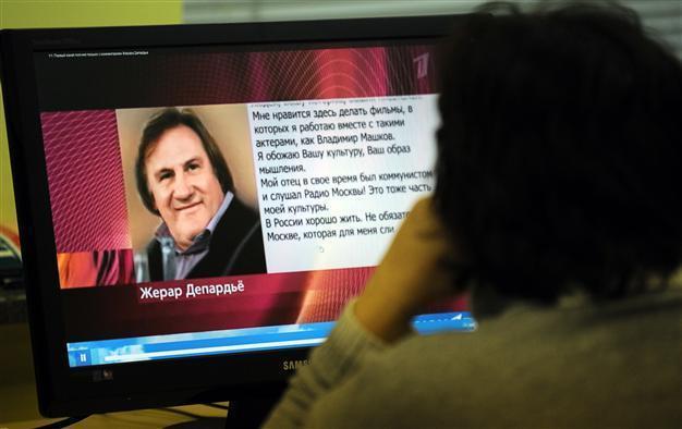Russians mock Kremlin decision on Depardieu passport