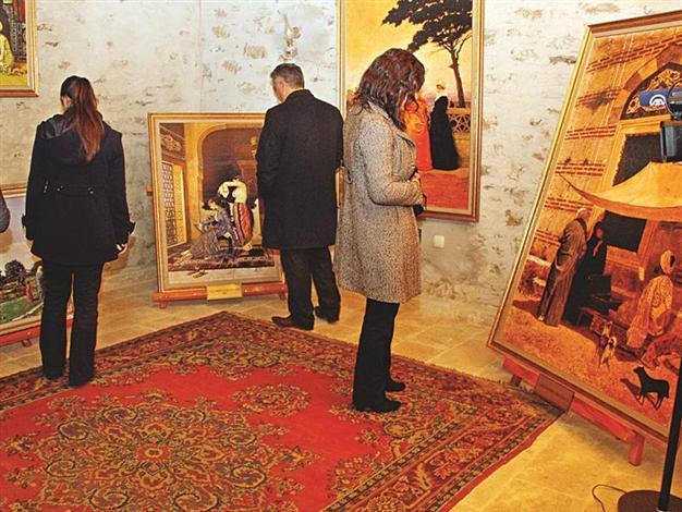 Reproductions draw interest like originals