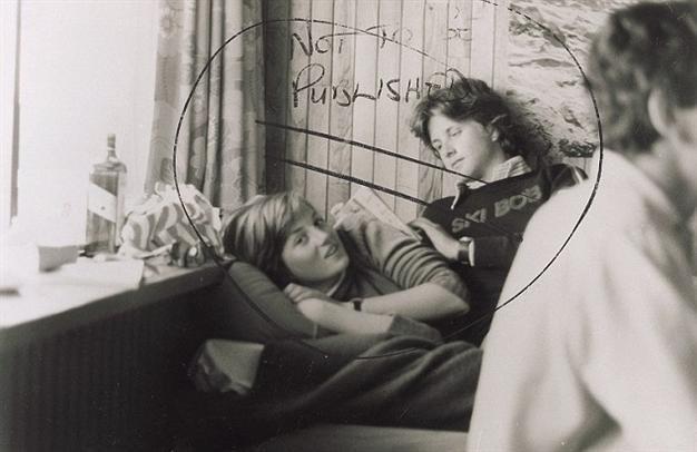 Unseen Diana photo comes up for auction