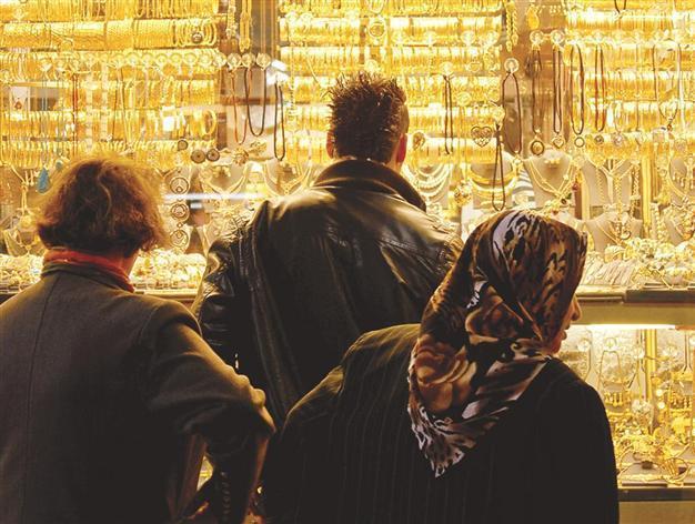 Right time to buy gold, say academics