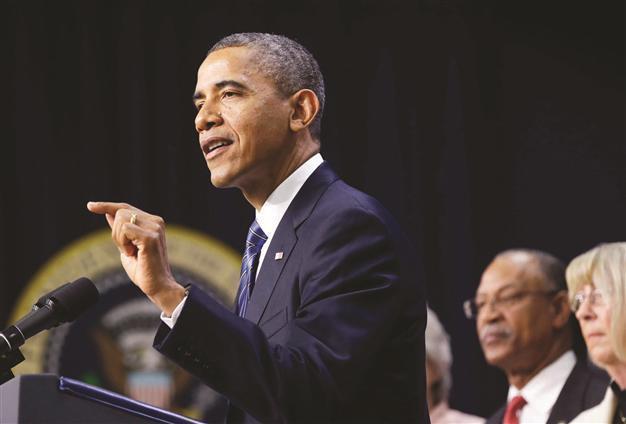 Obama warns against dangerous game with debt ceiling