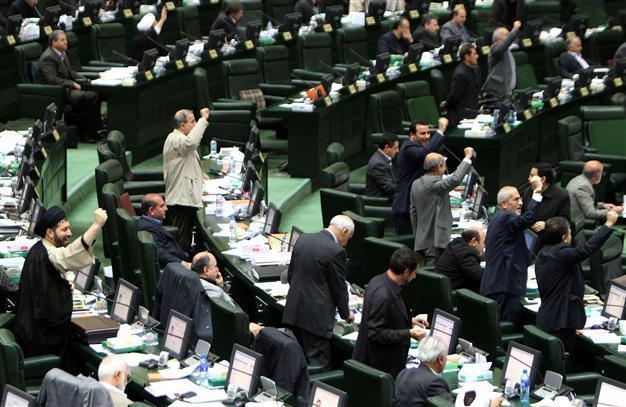 Iran parliament seeks full probe in blogger death