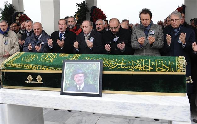 HDN columnist Ümit Enginsoy laid to rest in Ankara
