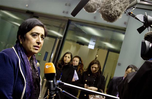 Greek Cyprus apologizes to Egypt over envoys footwear row