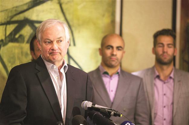 League, players talk in bid to save season