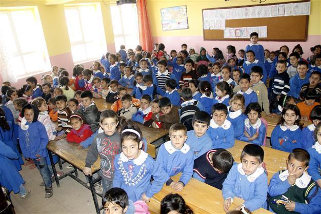 Şanlıurfa school forced to cram 133 students into classroom