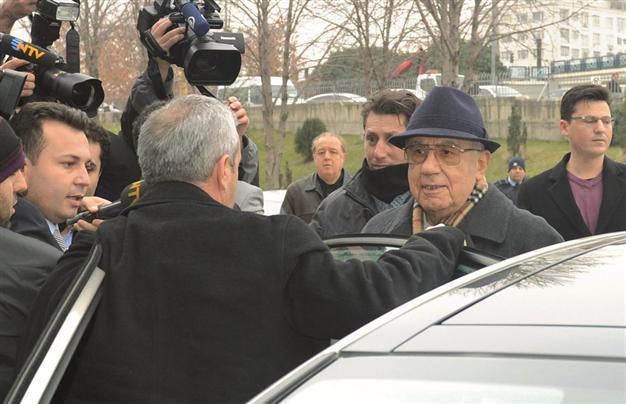 Turkeys former top general Karadayı released
