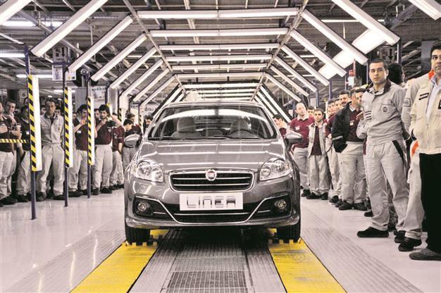 Fiat plant set to cut jobs over weak EU demand