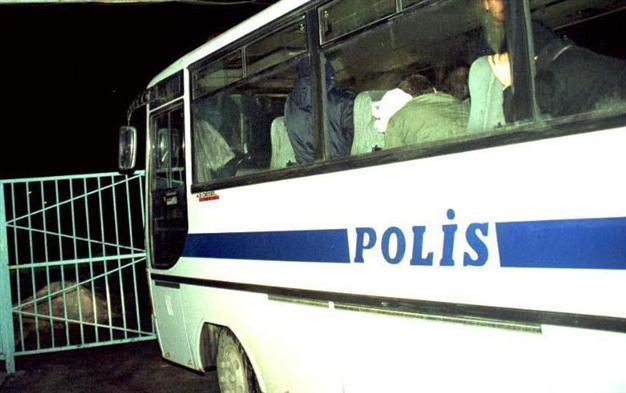 Police bus accident in Istanbul injures 12 officers
